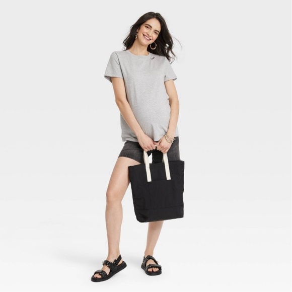 Short Sleeve Mama Embroidery Graphic Maternity T-Shirt - Baby Shower gift - Picture 6 of 9